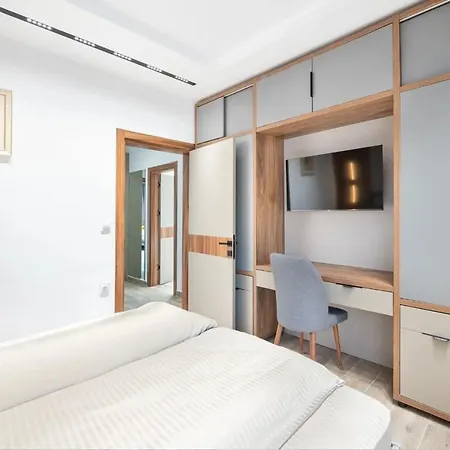 сенатор Self Check-in Апарт-отель