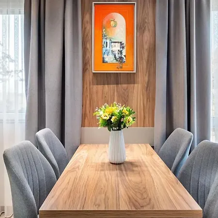 Апарт-отель сенатор Self Check-in 3*