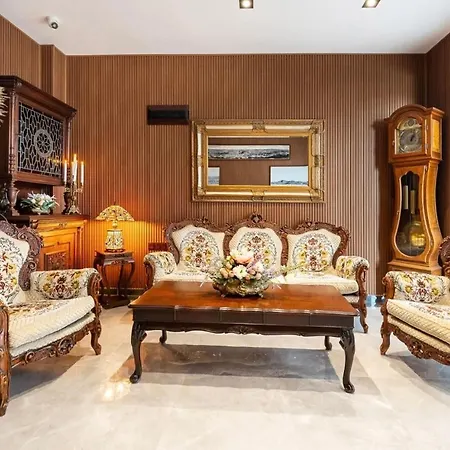 сенатор Self Check-in Aparthotel Plovdiv