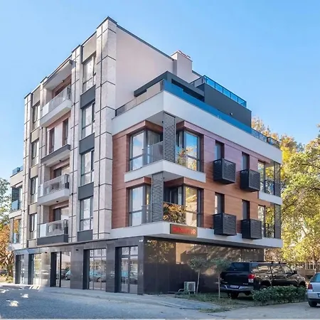 сенатор Self Check-in Aparthotel 3*