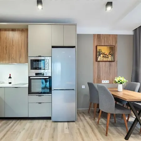 Aparthotel сенатор Self Check-in 3*